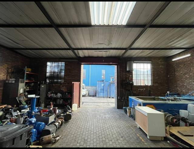 INDUSTRIAL PROPERTY TO RENT IN HENNOPSPARK